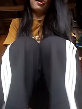 Snapshot of Suny_babyy chatting on 09-29-25, 01:22 Suny babyy online show from 09-29-25, 01:22