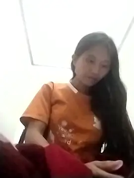 Snapshot of abigail-00 chatting on 09-26-25, 01:48 abigail-00 online show from 09-26-25, 01:48