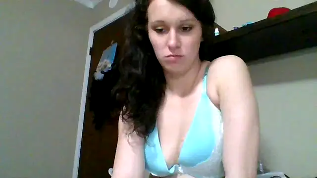 brunettebabexo3 online show from 02-18-26, 11:01