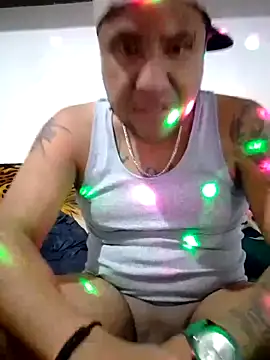 Snapshot of Ruloluna chatting on 11-14-25, 07:51 Ruloluna online show from 11-14-25, 07:51