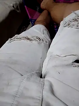 SALCEDO 041198 online show from 11-28-25, 02:36