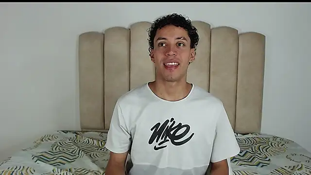 aroncooper1 online show from 10-29-25, 05:10