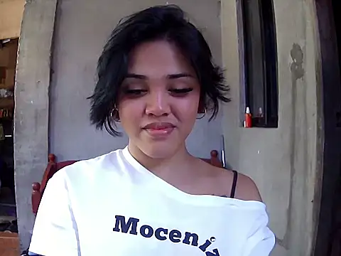 Yuriidelaveigne online show from 02-25-26, 04:22