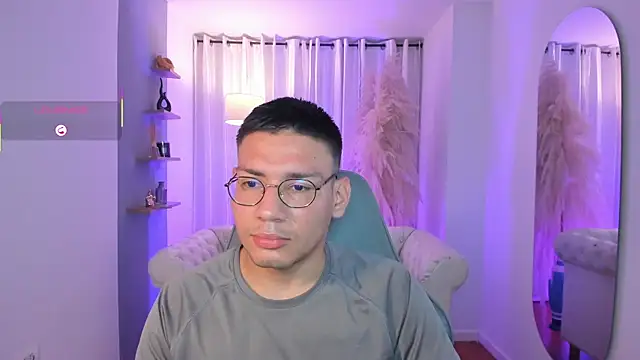 Snapshot of marcuswildx chatting on 09-22-25, 12:18 marcuswildx online show from 09-22-25, 12:18