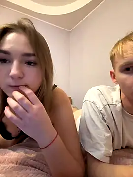 Snapshot of LinChka5789 chatting on 10-14-25, 09:15 LinChka5789 online show from 10-14-25, 09:15