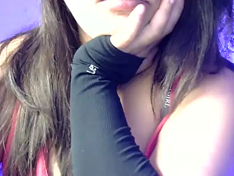 Snapshot of Aaliya02 chatting on 04-04-26, 11:40 Aaliya02 online show from 04-04-26, 11:40