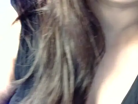 Snapshot of Aaliya02 chatting on 04-26-26, 03:04 Aaliya02 online show from 04-26-26, 03:04