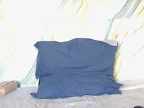 l4 love online show from 10-14-25, 08:26