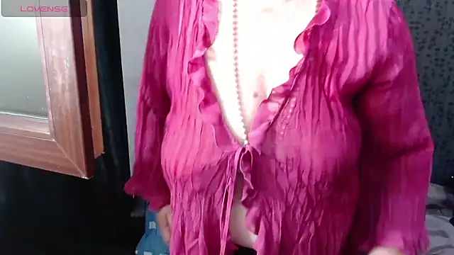Snapshot of MissSanjanne chatting on 05-26-26, 11:34 MissSanjanne online show from 05-26-26, 11:34