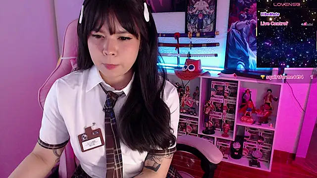 AnnieHikari online show from 10-24-25, 08:38