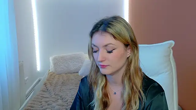 Snapshot of Anaayss_ chatting on 02-03-26, 06:22 Anaayss online show from 02-03-26, 06:22