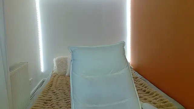 Snapshot of Anaayss_ chatting on 02-05-26, 05:56 Anaayss online show from 02-05-26, 05:56