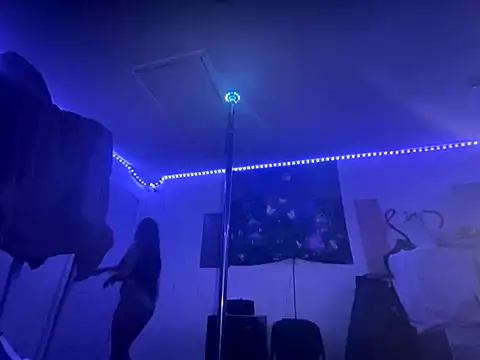 mrandmrs freak online show from 10-15-25, 04:12