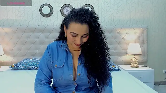 VaniaRose online show from 10-30-25, 01:12