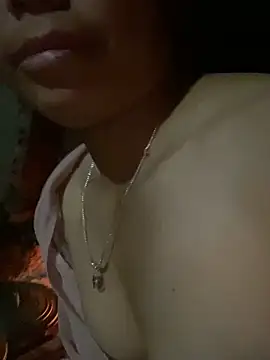 Snapshot of Suki_babyy chatting on 10-21-25, 11:27 Suki babyy online show from 10-21-25, 11:27