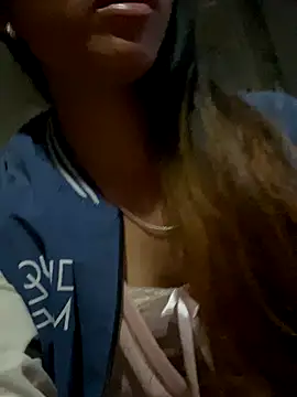 Snapshot of Suki_babyy chatting on 10-22-25, 11:26 Suki babyy online show from 10-22-25, 11:26