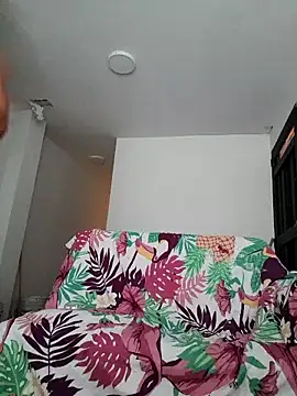 Snapshot of Elvisescorpion- chatting on 10-28-25, 03:04 Elvisescorpion- online show from 10-28-25, 03:04