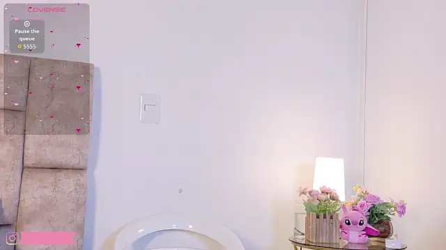 Snapshot of LunaOcampo_ chatting on 12-03-25, 08:07 LunaOcampo online show from 12-03-25, 08:07