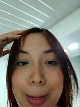 Daniasuarez online show from 10-08-25, 01:58