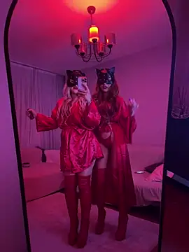 Snapshot of tweenswinger chatting on 09-27-25, 08:25 tweenswinger online show from 09-27-25, 08:25