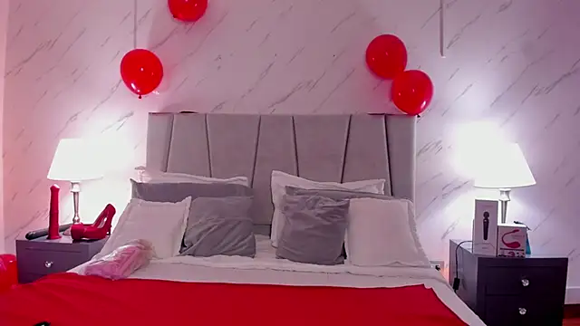 Snapshot of Michell_Monet chatting on 02-18-26, 12:01 Michell Monet online show from 02-18-26, 12:01