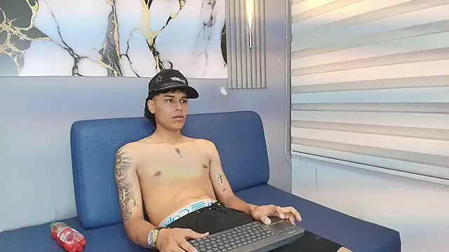 Frayhot777 online show from 01-15-26, 08:12