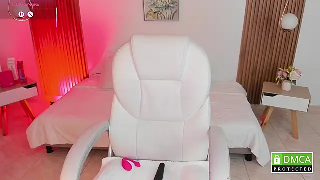 Snapshot of Nallah_ chatting on 10-28-25, 03:32 Nallah online show from 10-28-25, 03:32