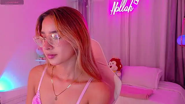 Snapshot of Nallah_ chatting on 11-28-25, 03:53 Nallah online show from 11-28-25, 03:53