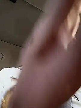 Snapshot of theking1_1 chatting on 12-14-25, 05:18 theking1 1 online show from 12-14-25, 05:18