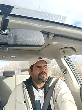 Snapshot of theking1_1 chatting on 12-17-25, 04:35 theking1 1 online show from 12-17-25, 04:35