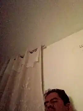 Snapshot of theking1_1 chatting on 03-12-26, 05:02 theking1 1 online show from 03-12-26, 05:02