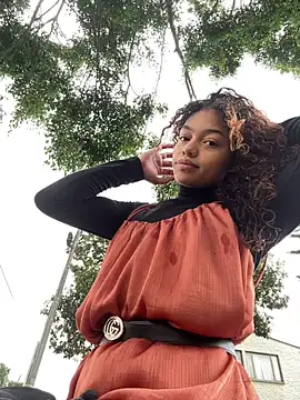 PrettyLia online show from 02-15-26, 07:54