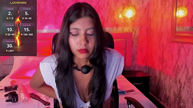 Snapshot of Lana_Sl4ve chatting on 11-23-25, 01:44 Lana Sl4ve online show from 11-23-25, 01:44