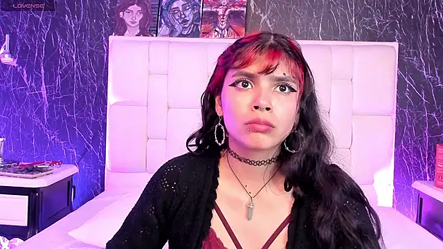 Raven Rox online show from 10-18-25, 03:53