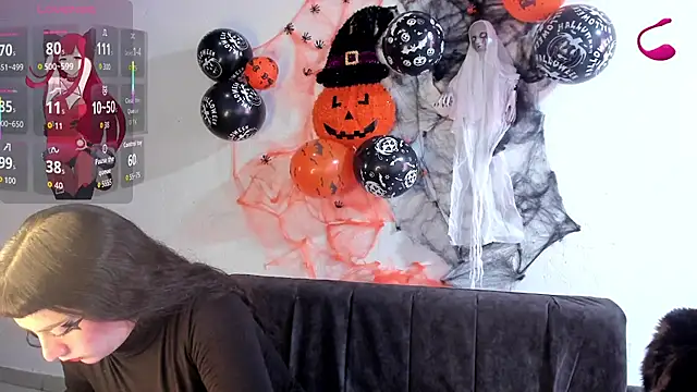 kitty  chs online show from 10-02-25, 12:23