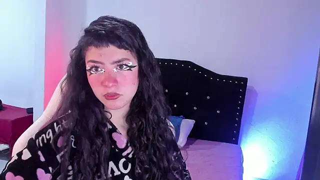 kitty  chs online show from 12-18-25, 11:27