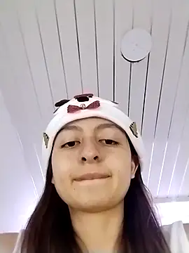 Snapshot of lala_clark chatting on 12-19-25, 08:27 lala clark online show from 12-19-25, 08:27