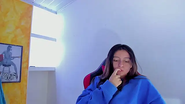 Snapshot of lala_clark chatting on 02-12-26, 08:04 lala clark online show from 02-12-26, 08:04