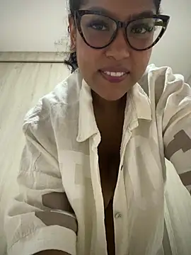 Snapshot of miiabrown18 chatting on 10-10-25, 02:10 miiabrown18 online show from 10-10-25, 02:10