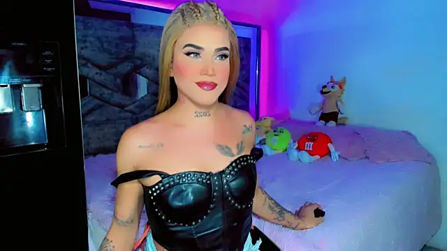 Snapshot of franchescamorgan chatting on 11-25-25, 10:21 franchescamorgan online show from 11-25-25, 10:21