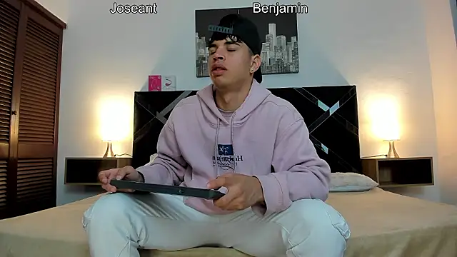 Snapshot of iammariano chatting on 03-24-26, 03:22 iammariano online show from 03-24-26, 03:22