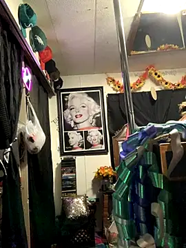 blondebarbiebae online show from 09-30-25, 02:38