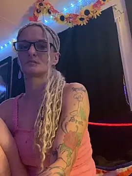 blondebarbiebae online show from 10-06-25, 11:13