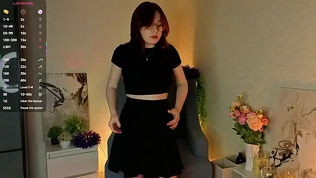 NyamNyamNyammm online show from 10-12-25, 03:00