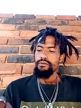 Snapshot of Goofygoody17 chatting on 03-25-26, 12:44 Goofygoody17 online show from 03-25-26, 12:44