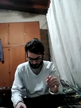 Snapshot of Fefede97_ chatting on 05-12-26, 02:03 Fefede97 online show from 05-12-26, 02:03