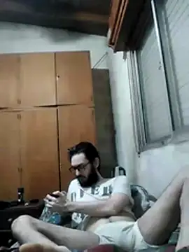 Snapshot of Fefede97_ chatting on 06-11-26, 01:31 Fefede97 online show from 06-11-26, 01:31