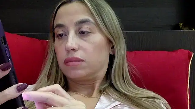 Snapshot of Jeyvaris chatting on 10-29-25, 10:00 Jeyvaris online show from 10-29-25, 10:00