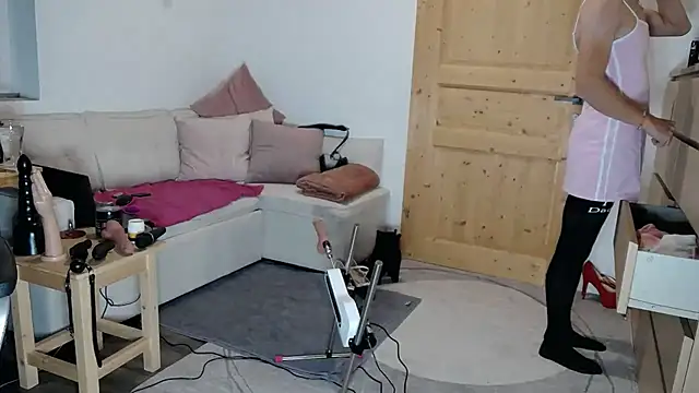 Snapshot of SexyCindyCD chatting on 11-04-25, 07:02 SexyCindyCD online show from 11-04-25, 07:02