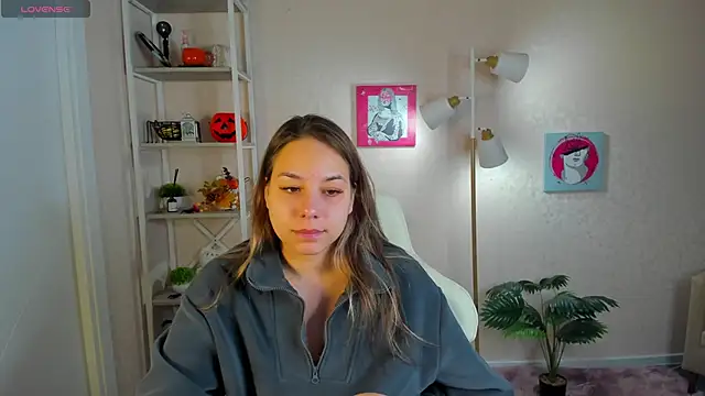 Al1ice Moures online show from 11-26-25, 01:06